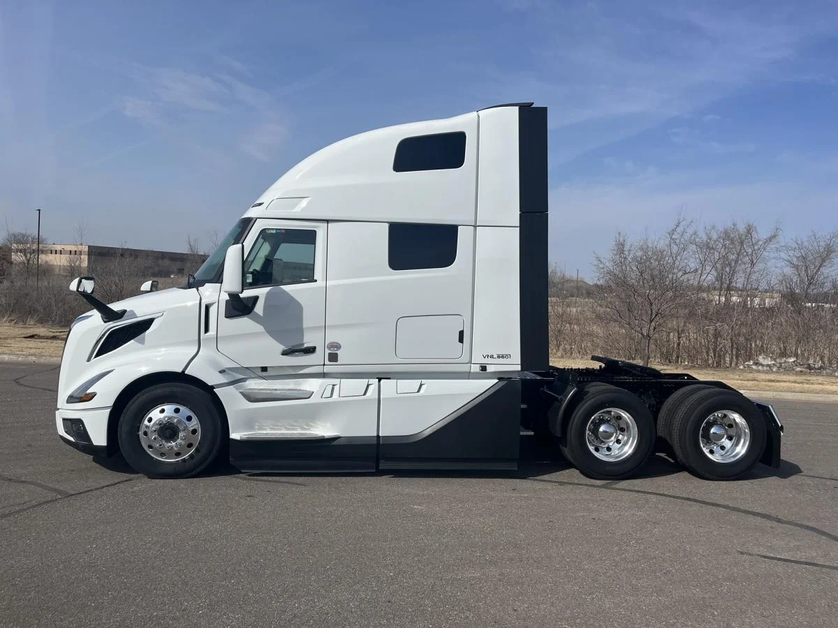 2026 Volvo in Elk River, MN — photo 2