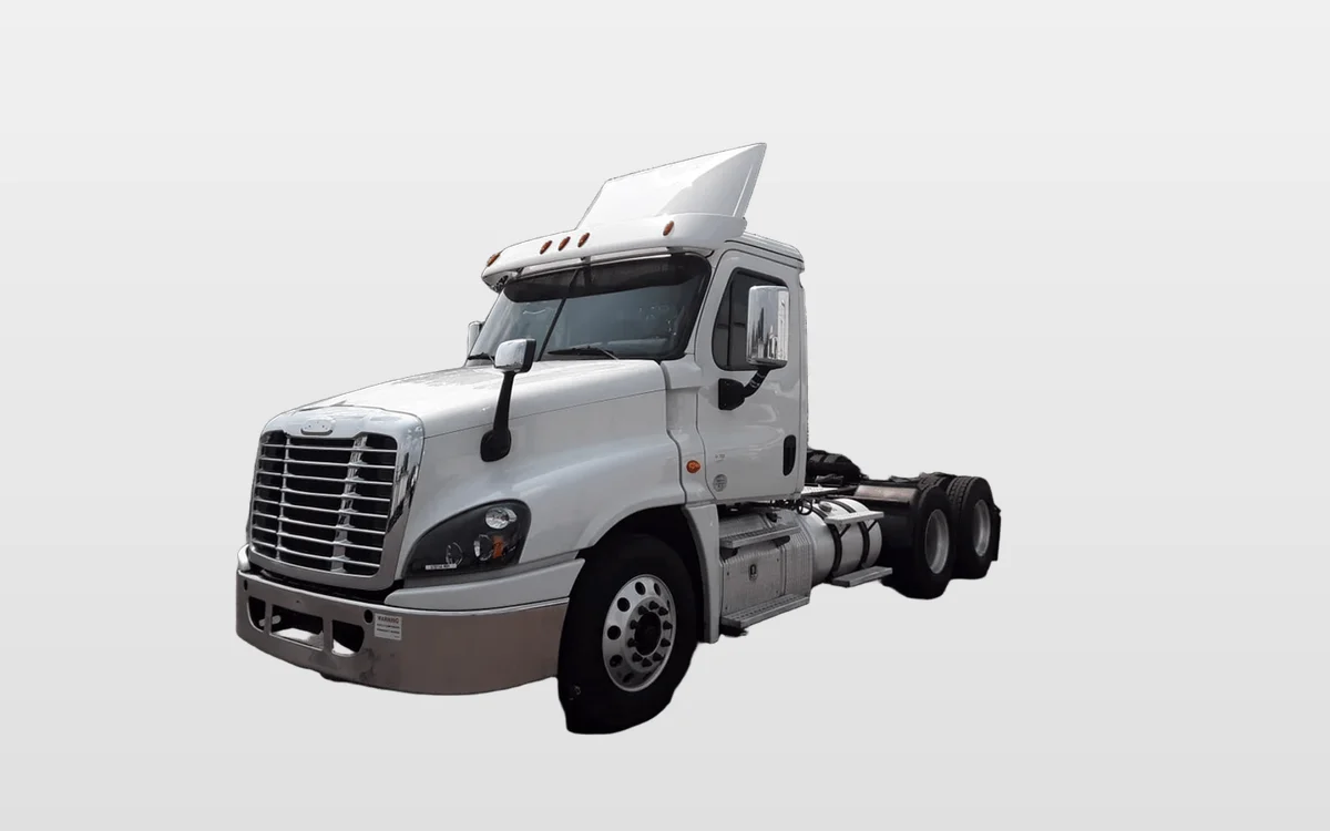 2017 Freightliner Cascadia - image 1