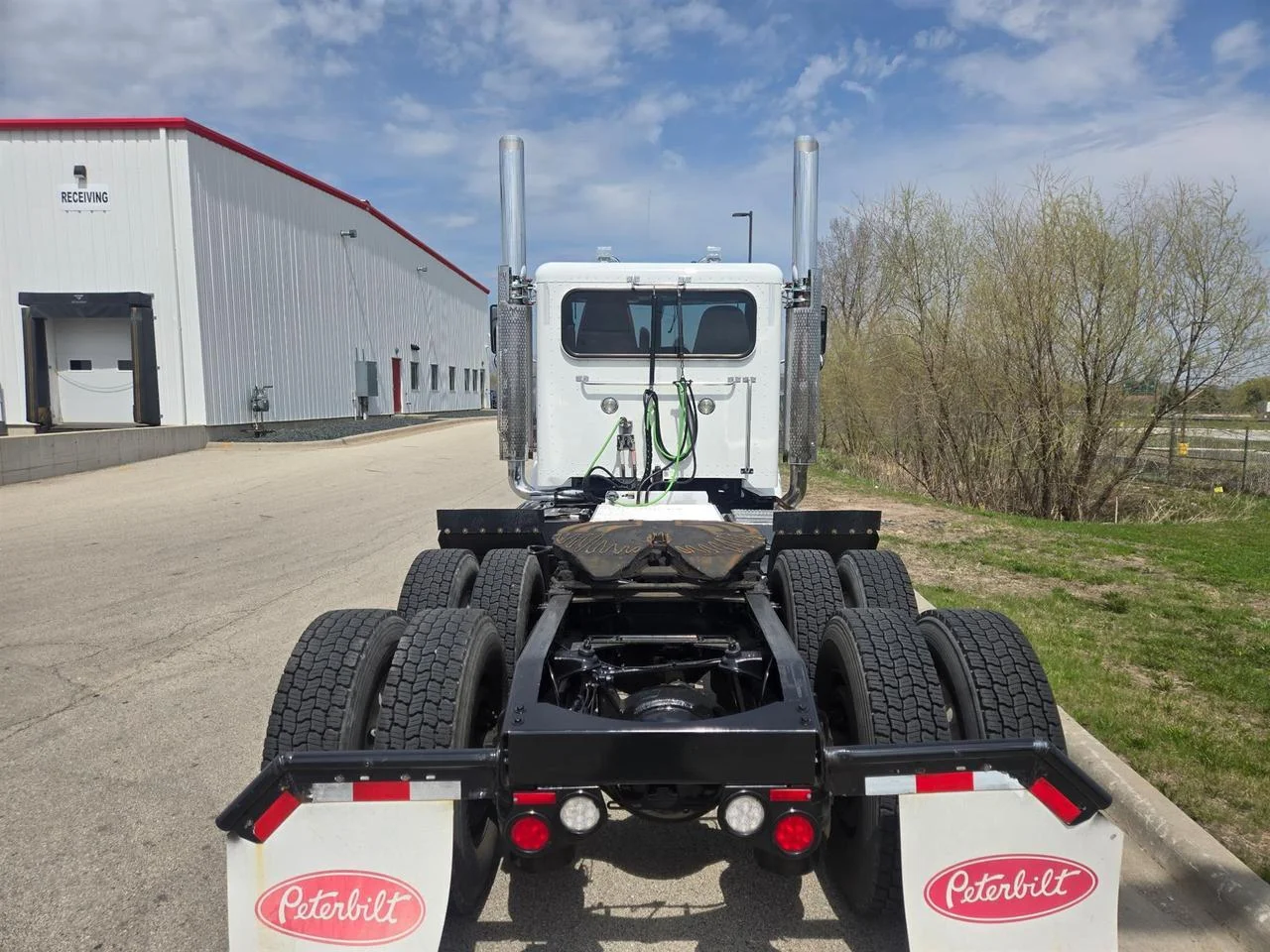 2021 Peterbilt 389 in Rochester, MN — photo 4