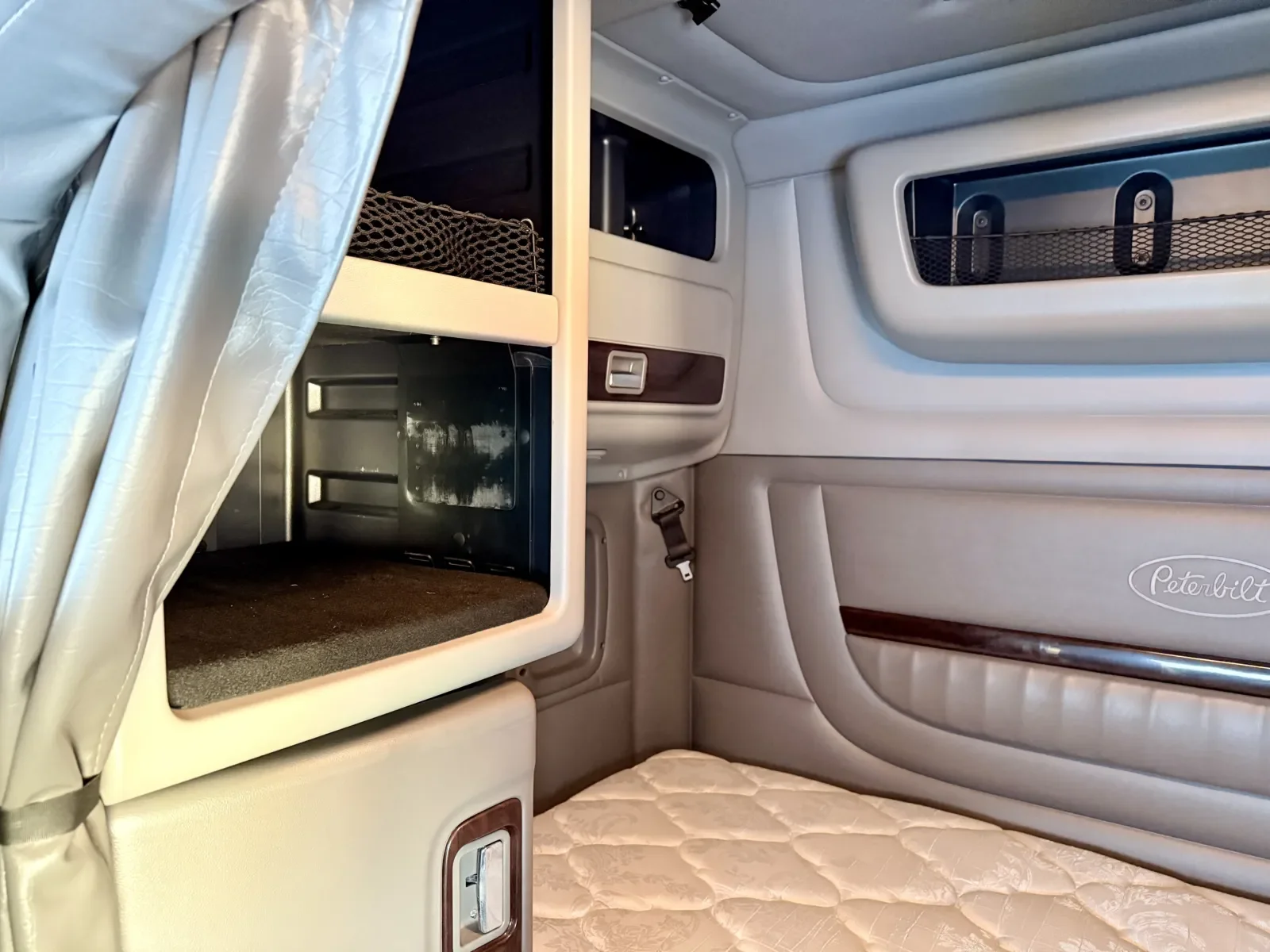 2024 Peterbilt 389 - image 22