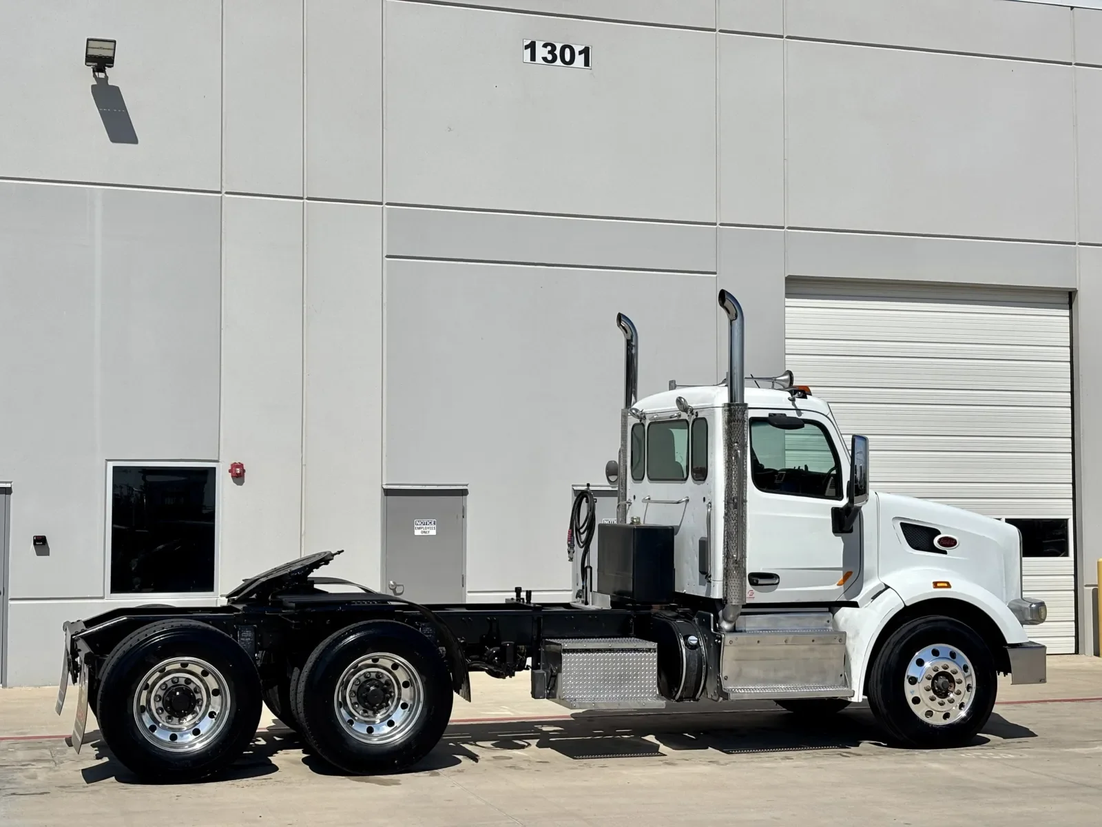 2014 Peterbilt 567 - image 5