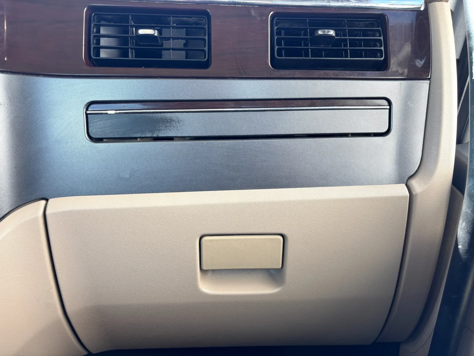 2014 Peterbilt 567 - image 18