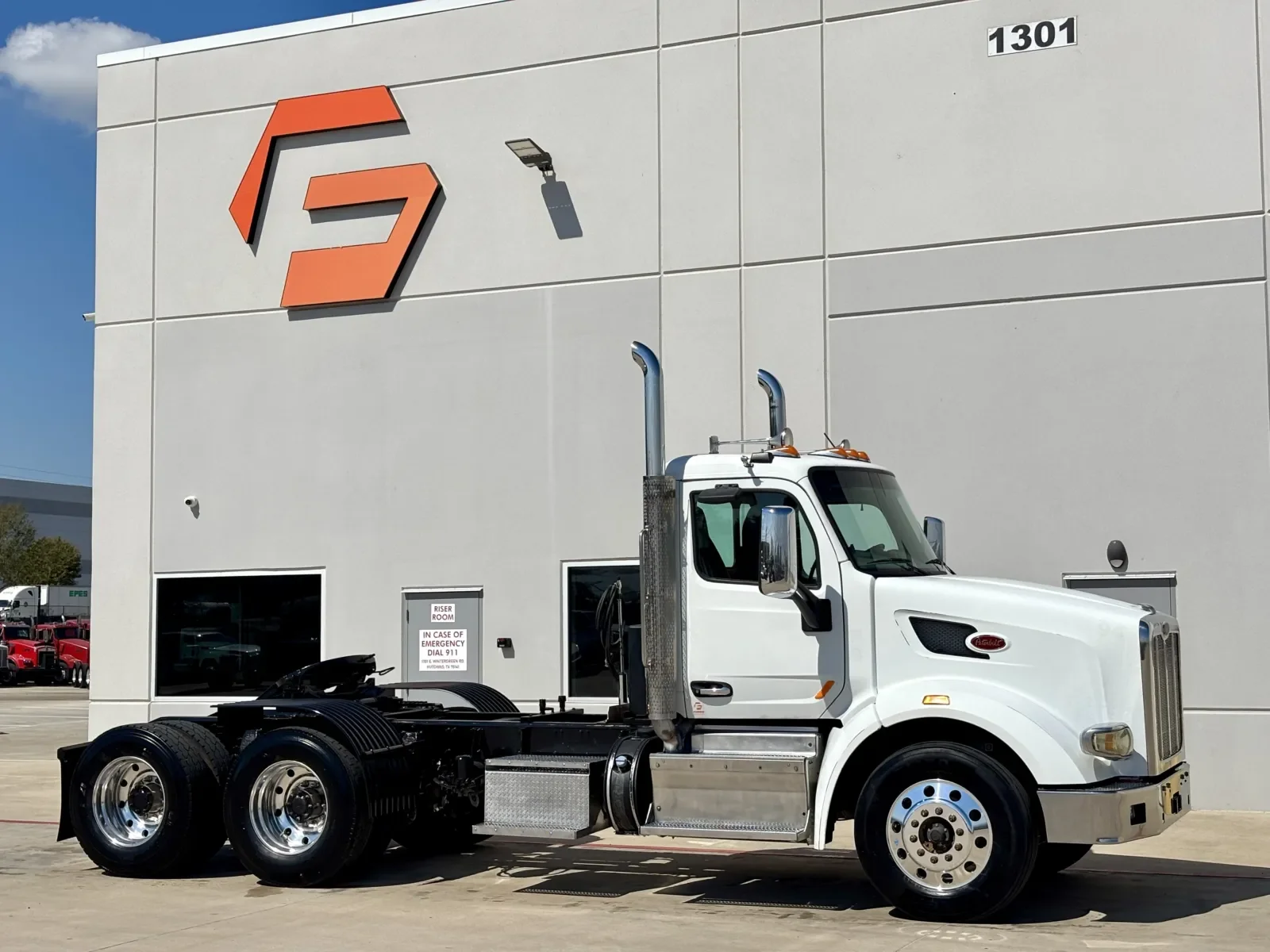 2014 Peterbilt 567 in Hutchins, TX