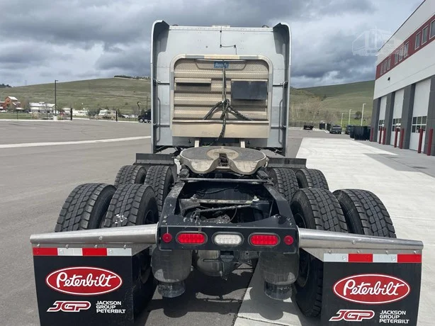 2023 Peterbilt 389 - image 9