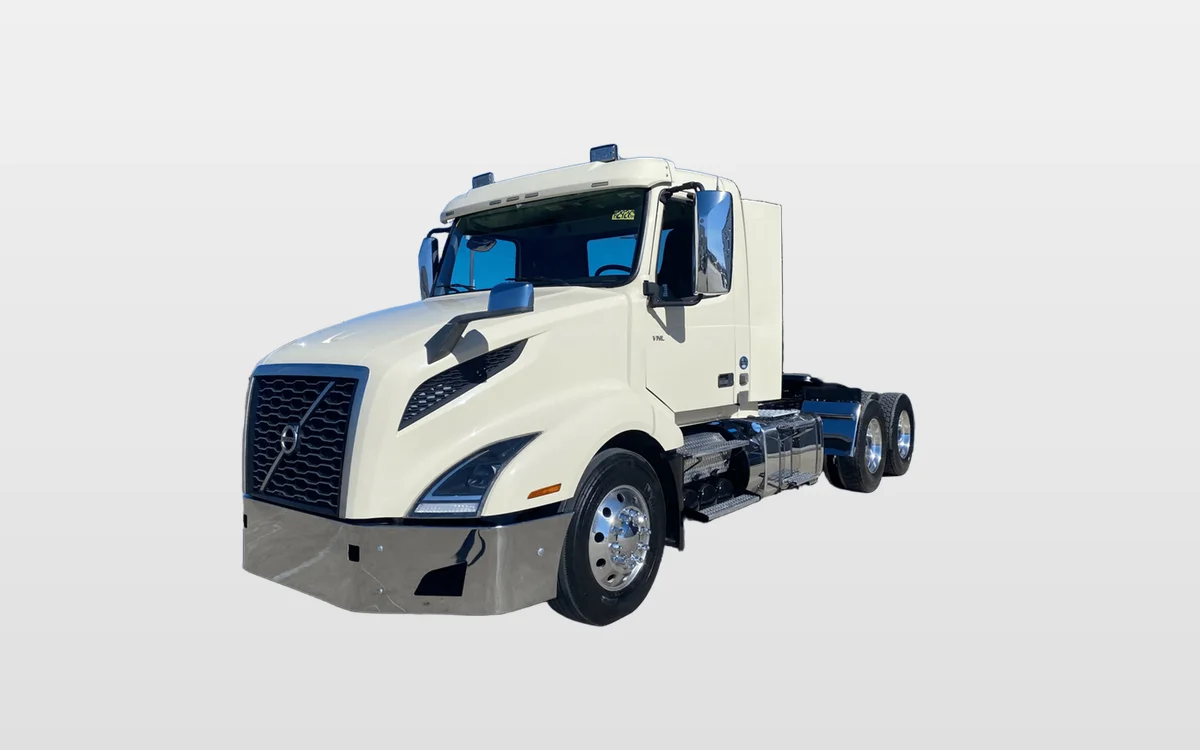 2021 Volvo - image 1