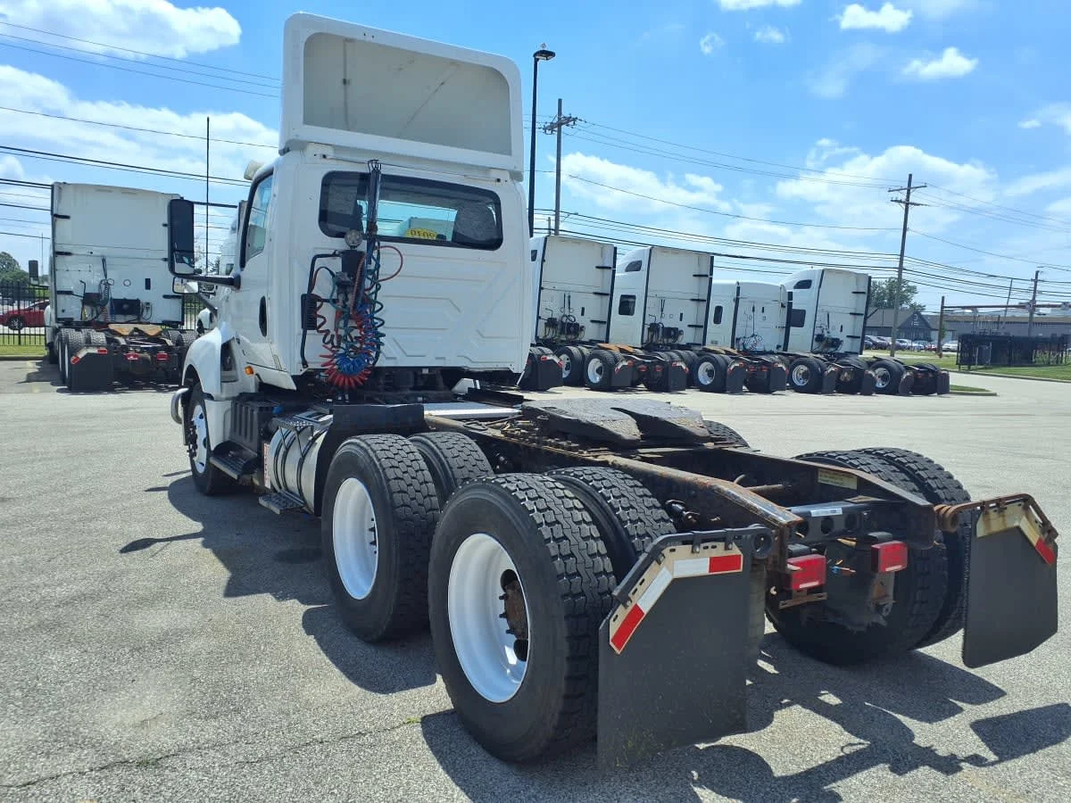 2019 International LT in Cleveland, OH — photo 6