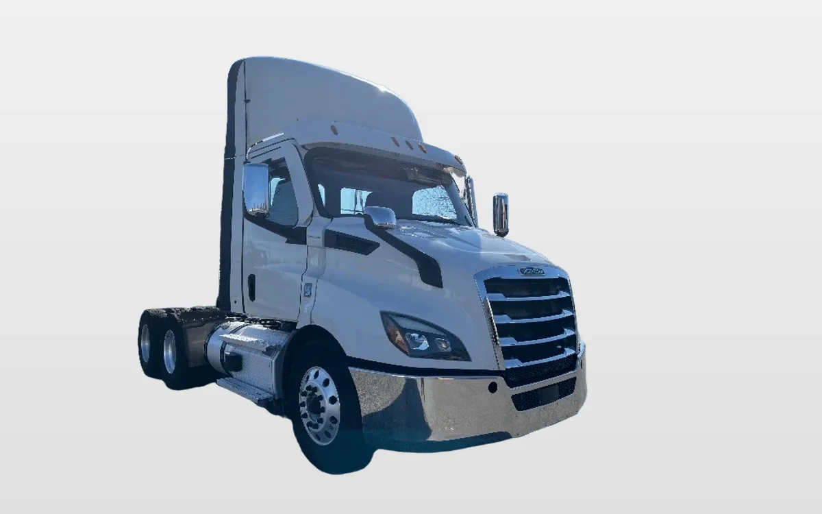 2021 Freightliner Cascadia - image 1