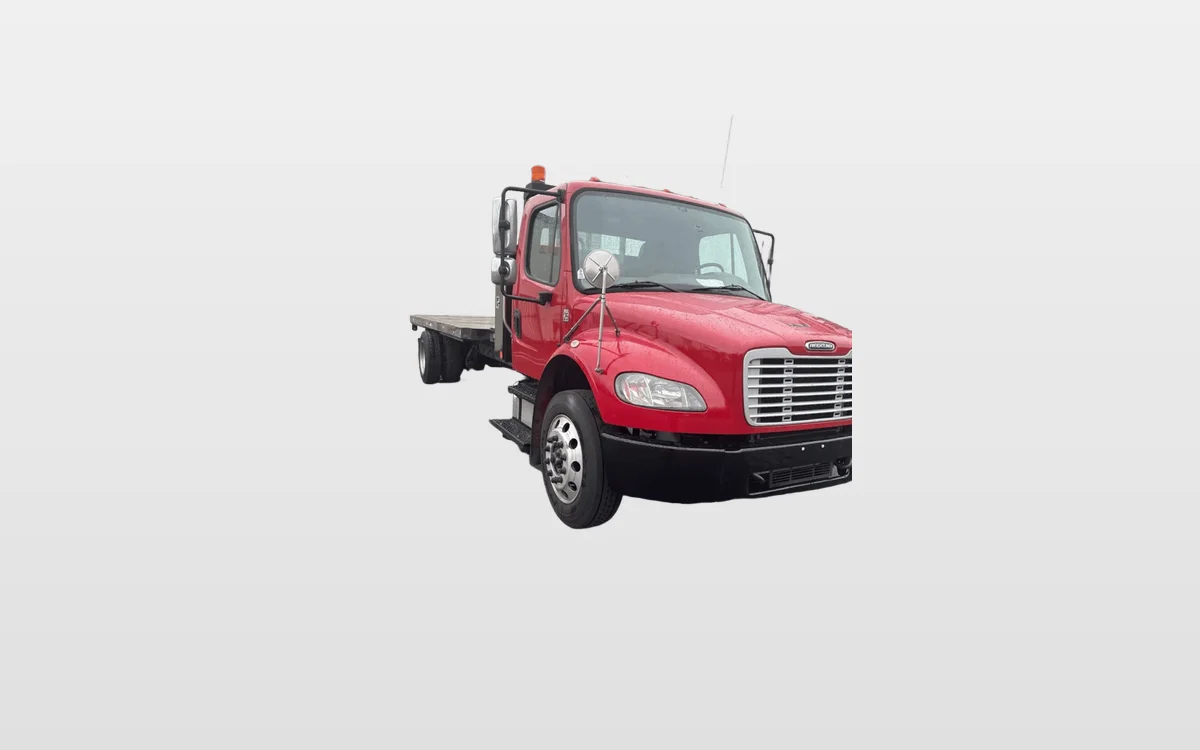 2018 Freightliner M2 106 - image 1