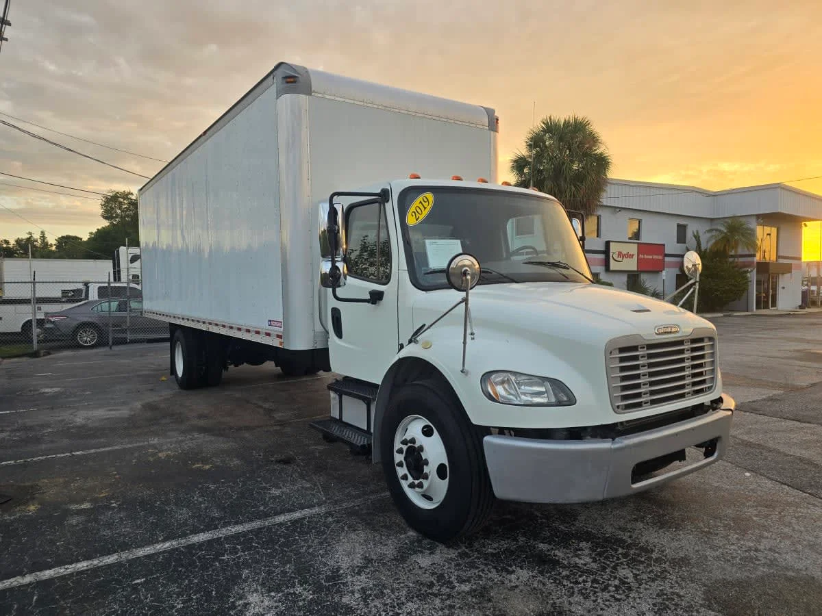 2019 Freightliner M2 106