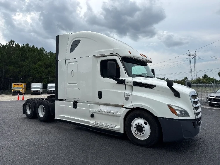 2020 Freightliner Cascadia