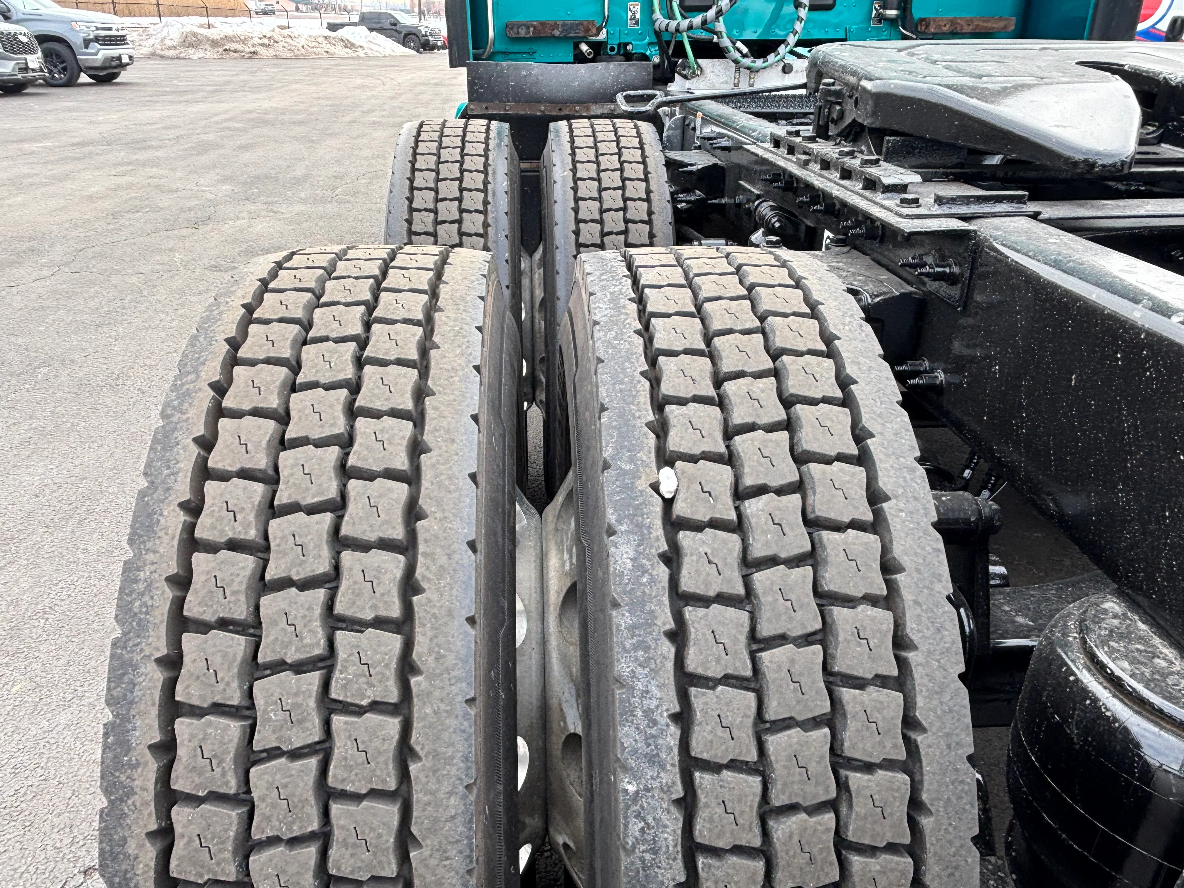 2023 Peterbilt 579 - image 7