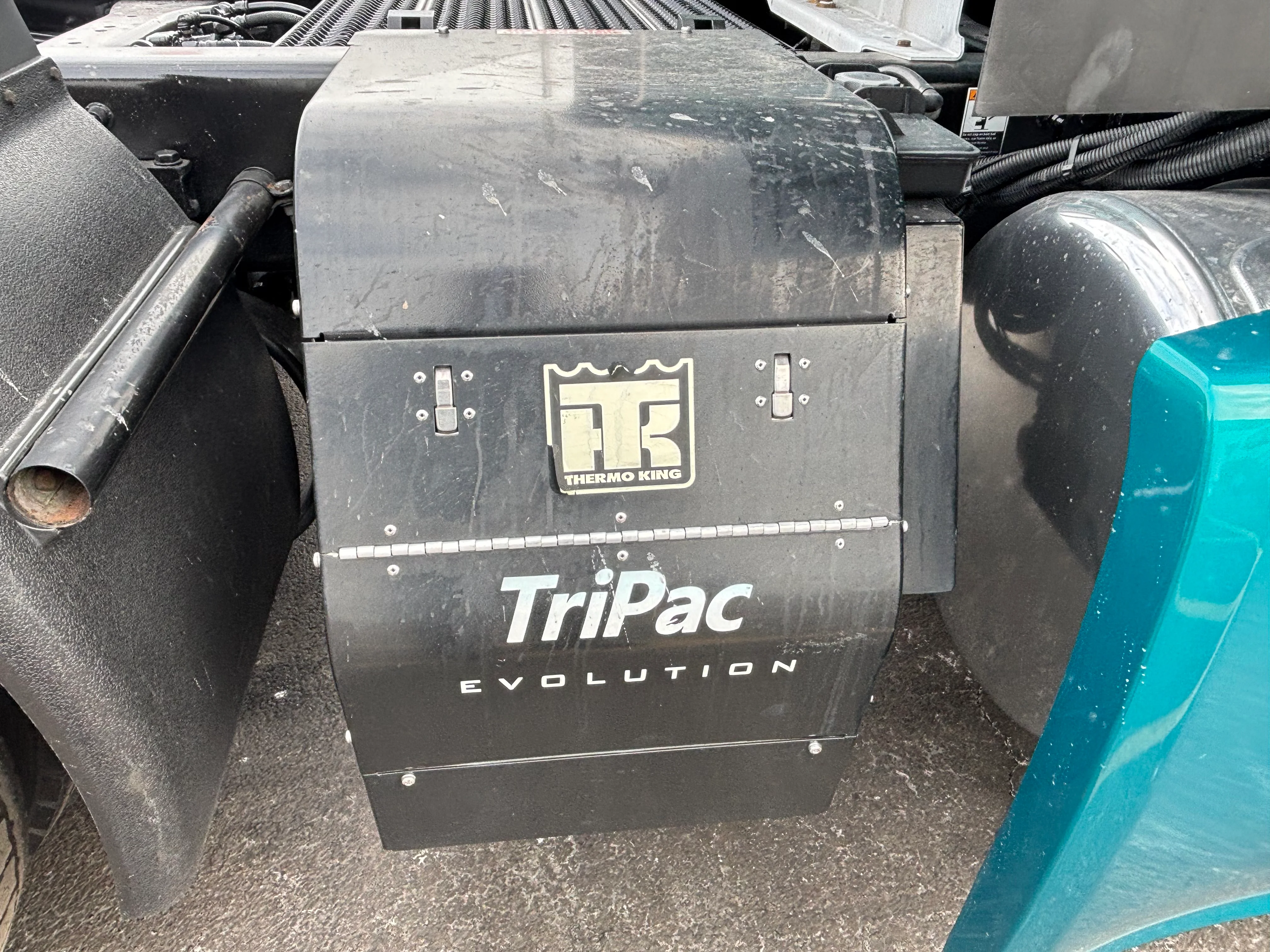 2023 Peterbilt 579 - image 9