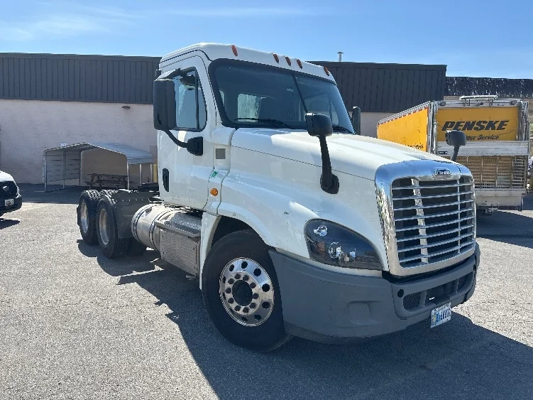 2019 Freightliner Cascadia in Capitol Heights, MD