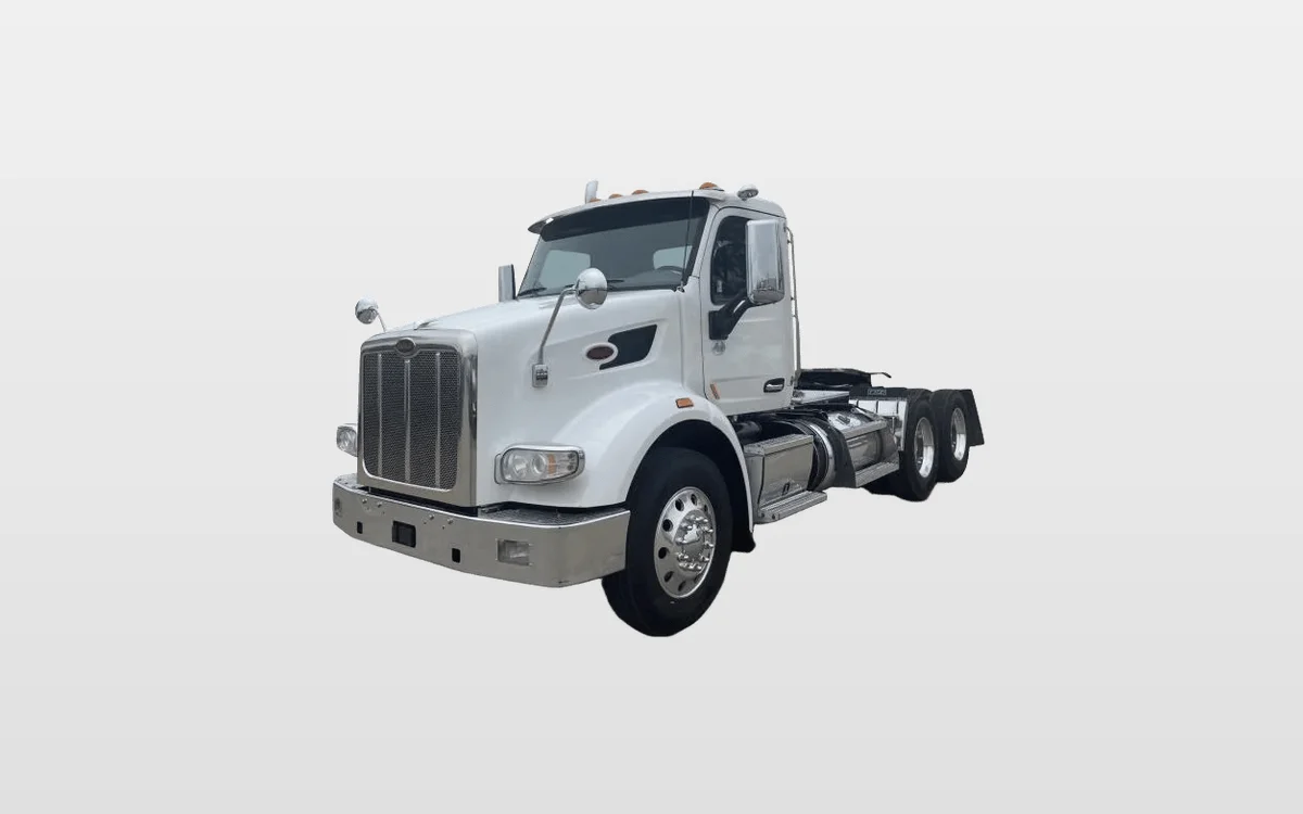 2020 Peterbilt 567 - image 1