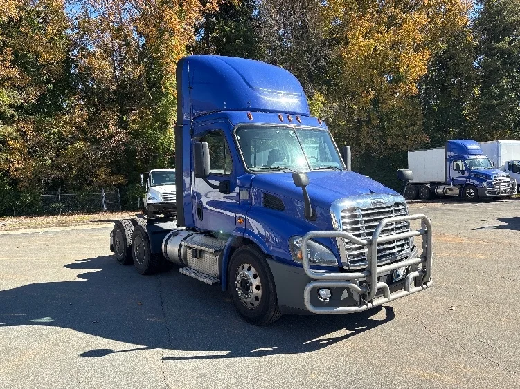 2020 Freightliner Cascadia in Mebane, NC