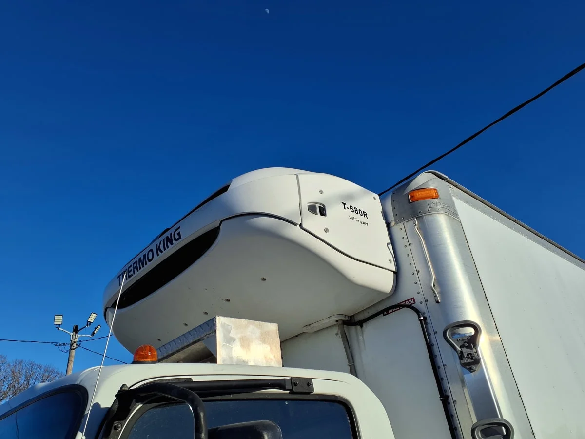 2018 Isuzu NPR - image 7