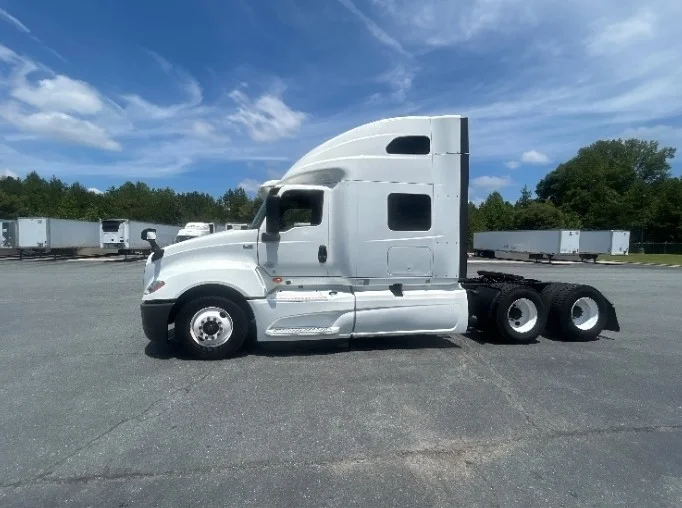 2020 International LT in Greensboro, NC — photo 4