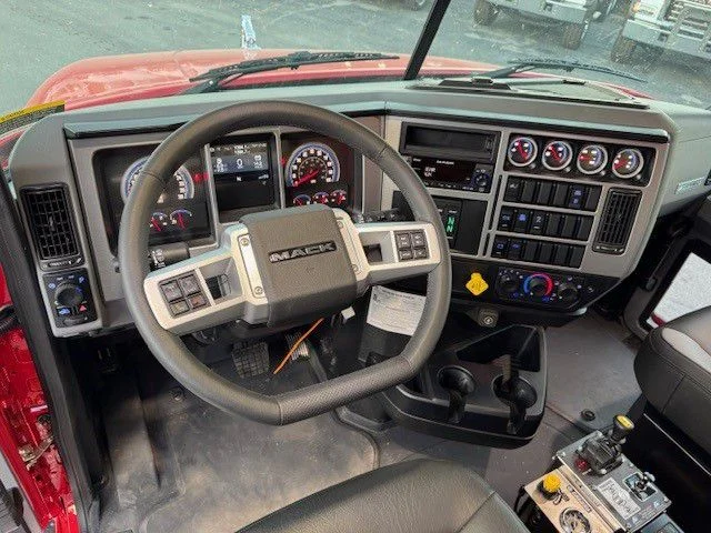 2026 Mack Granite - image 13