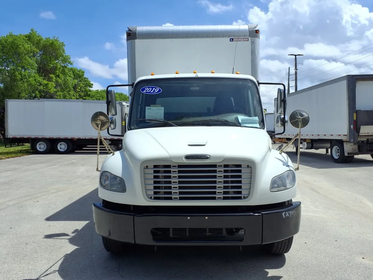 2019 Freightliner M2 106 in Davie, FL — photo 2