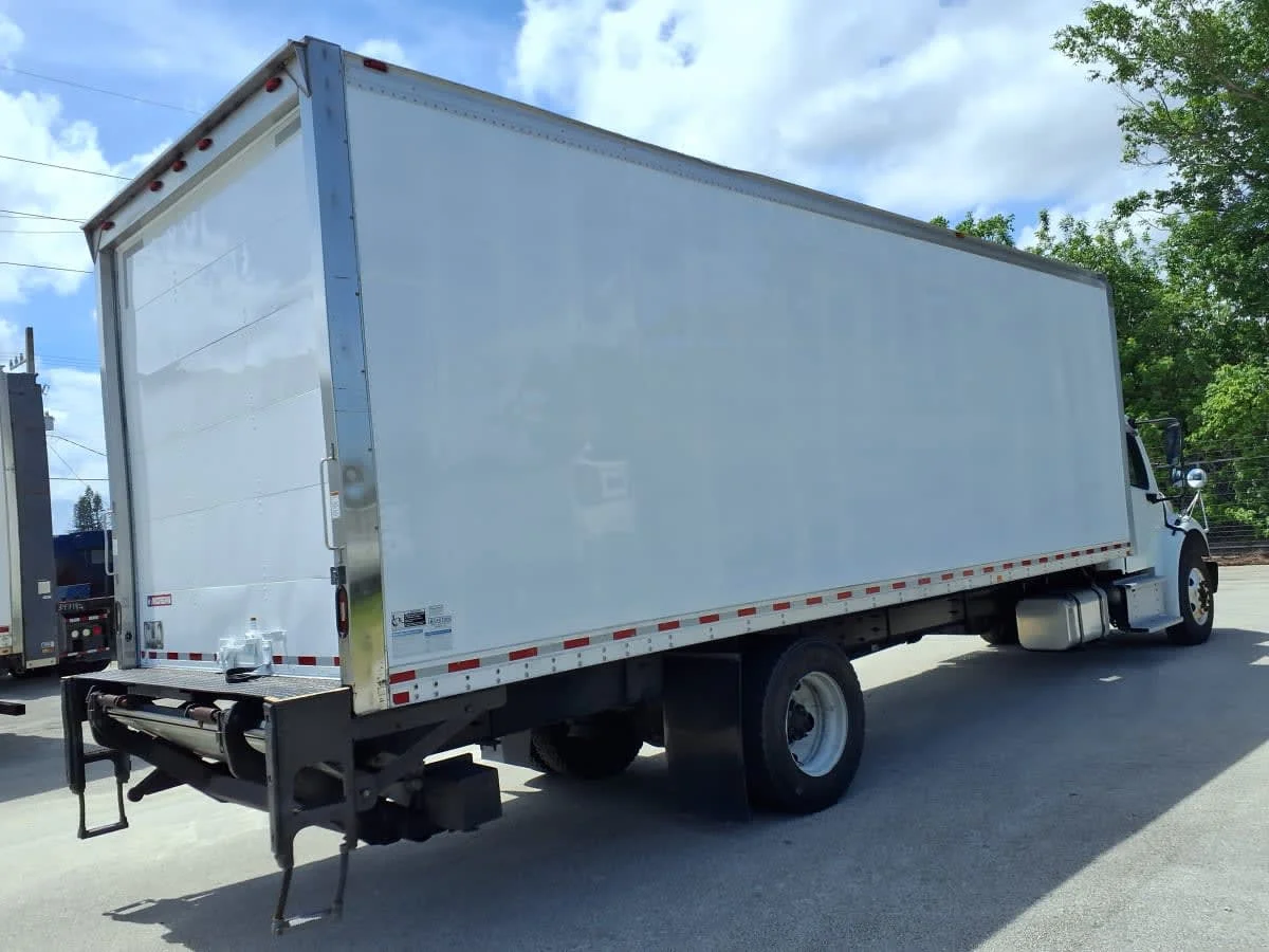 2019 Freightliner M2 106 in Davie, FL — photo 4