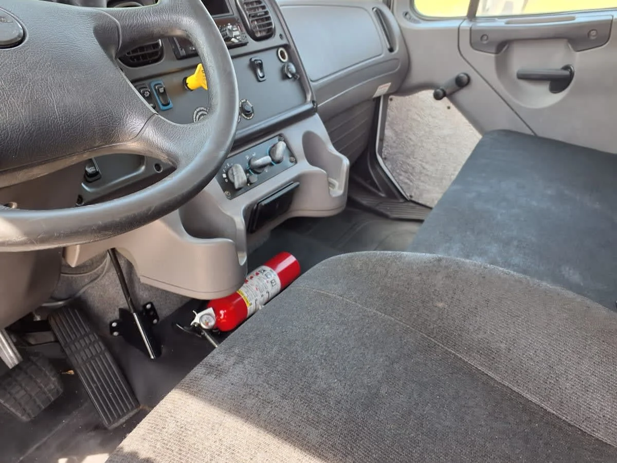 2019 Freightliner M2 106 in Davie, FL — photo 7