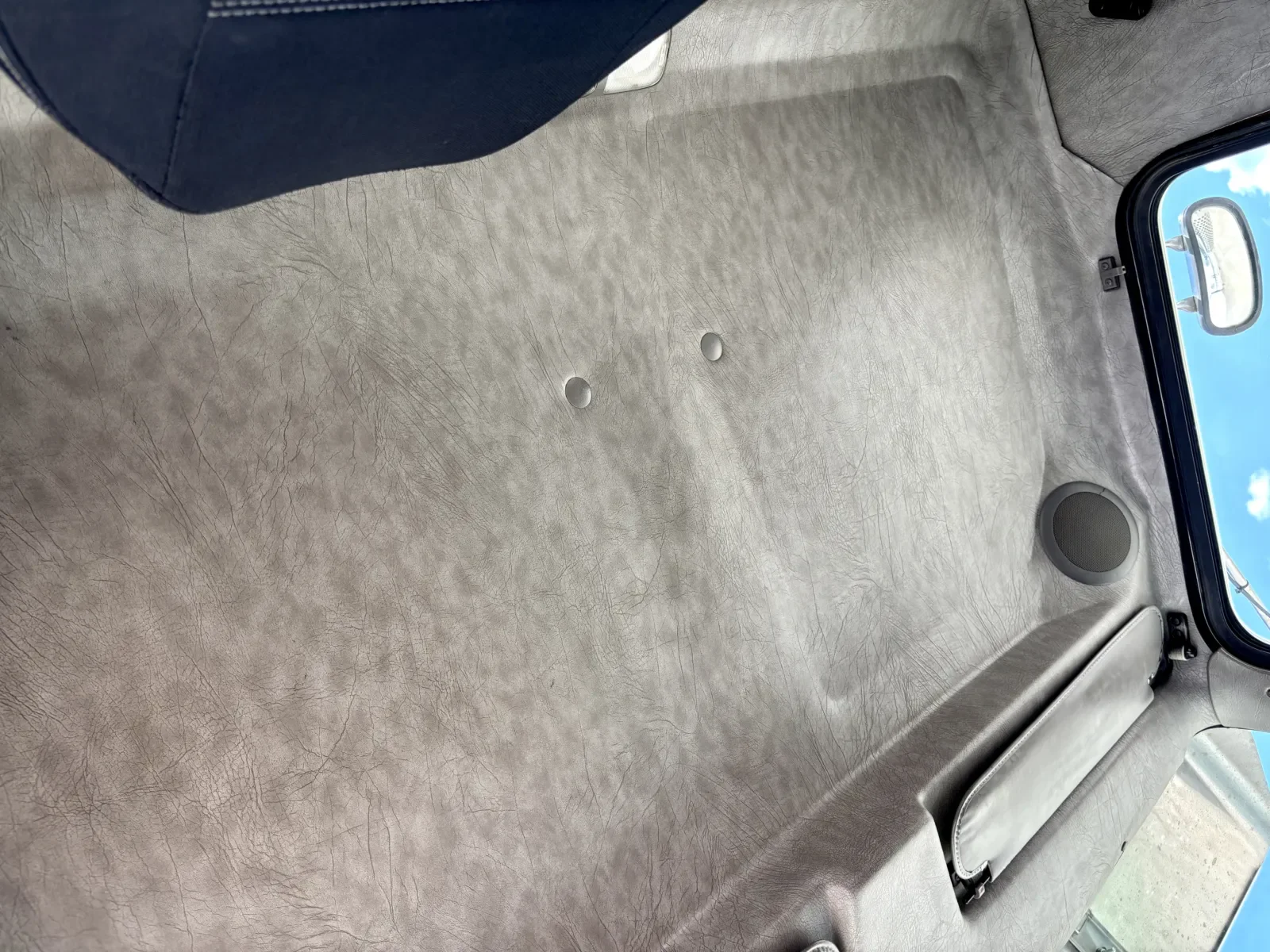 2005 Kenworth - image 20