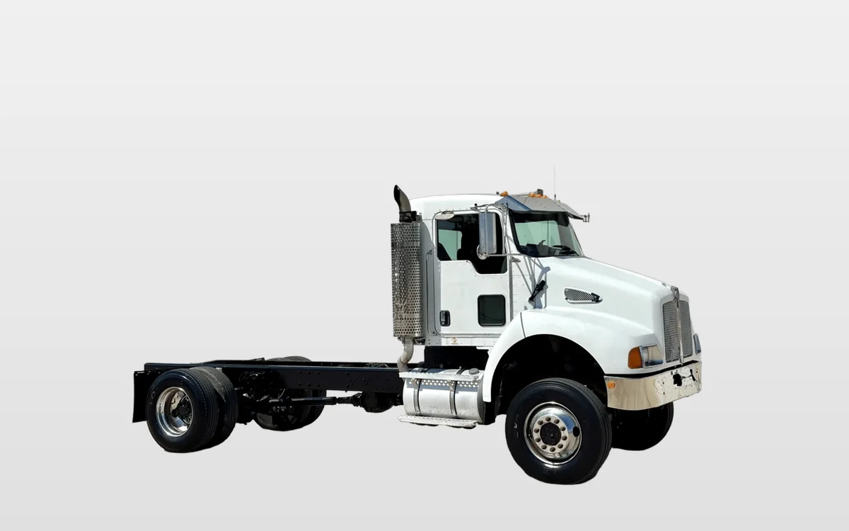 2005 Kenworth - image 1