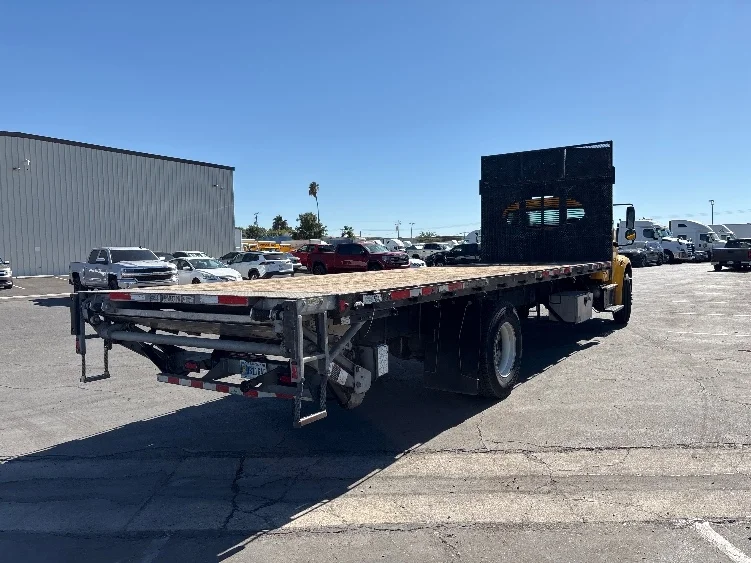 2020 Freightliner eM2 in Fresno, CA — photo 10