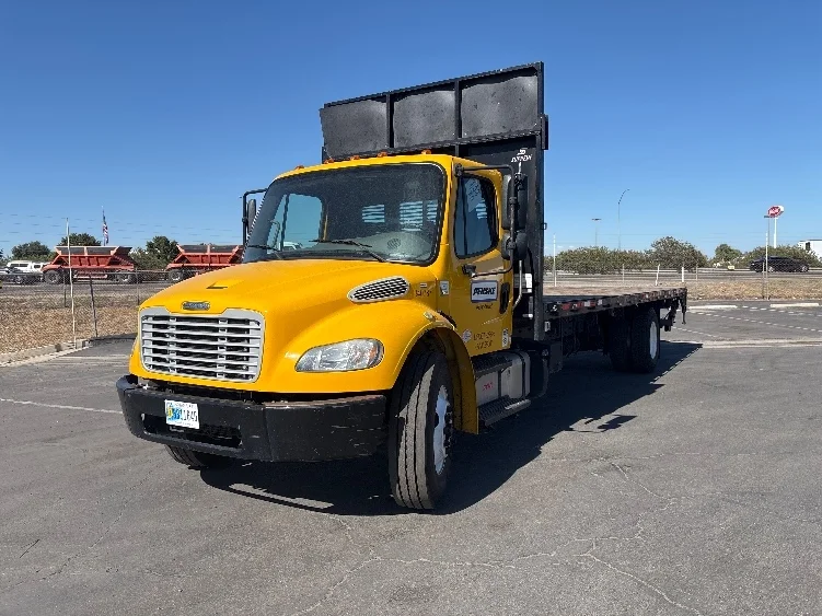 2020 Freightliner eM2 in Fresno, CA — photo 3