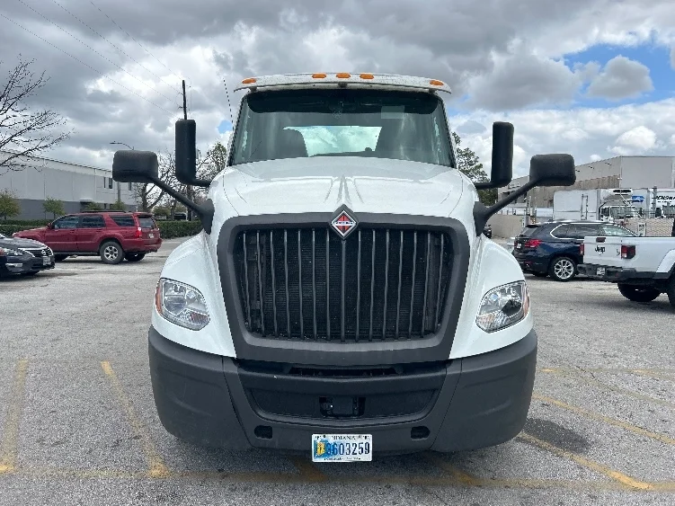 2020 International LT in Katy, TX — photo 2