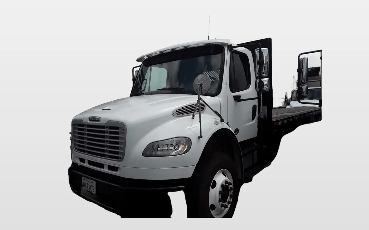 2017 Freightliner M2 106 - image 1