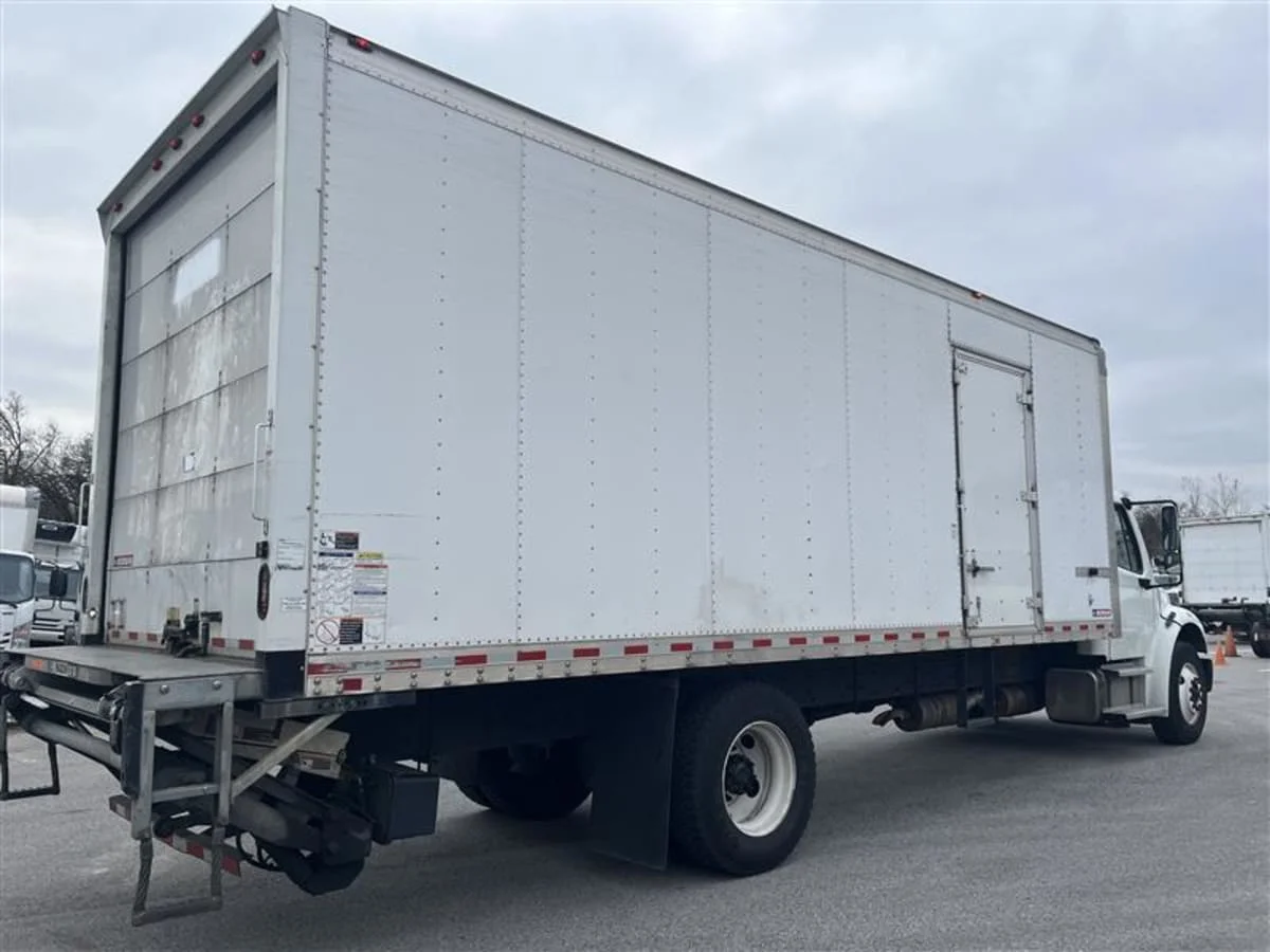 2020 Freightliner M2 106 - image 4