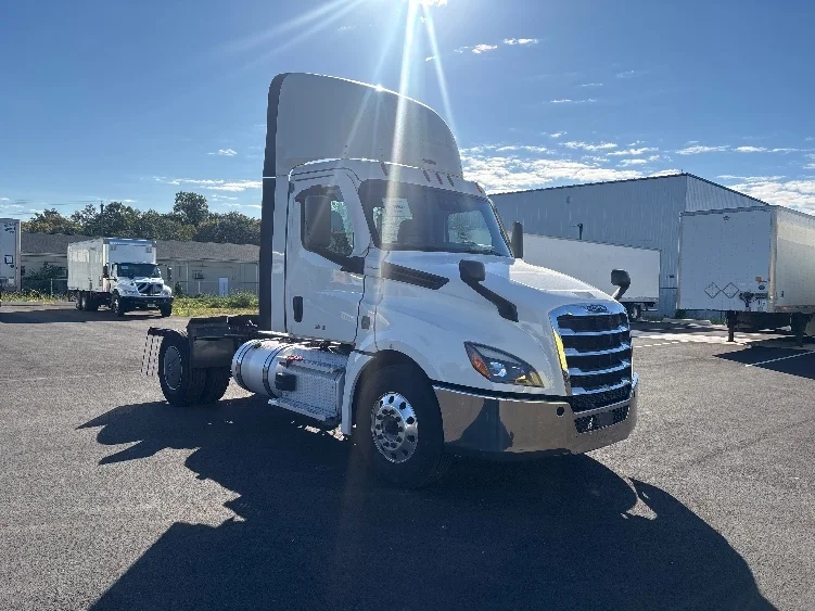 2020 Freightliner Cascadia in South Plainfield, NJ