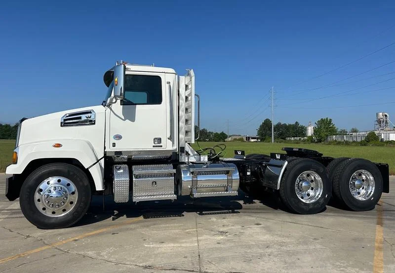 2021 Western Star 4700 - image 2