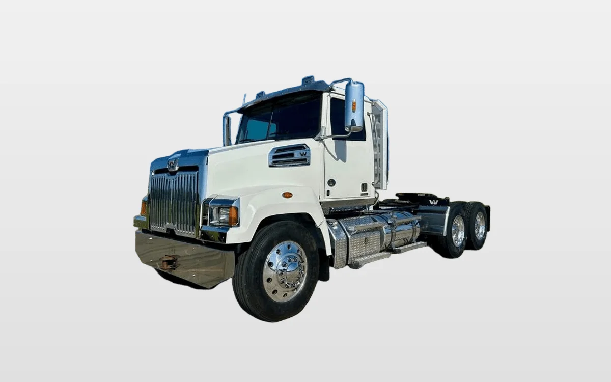 2021 Western Star 4700 - image 1