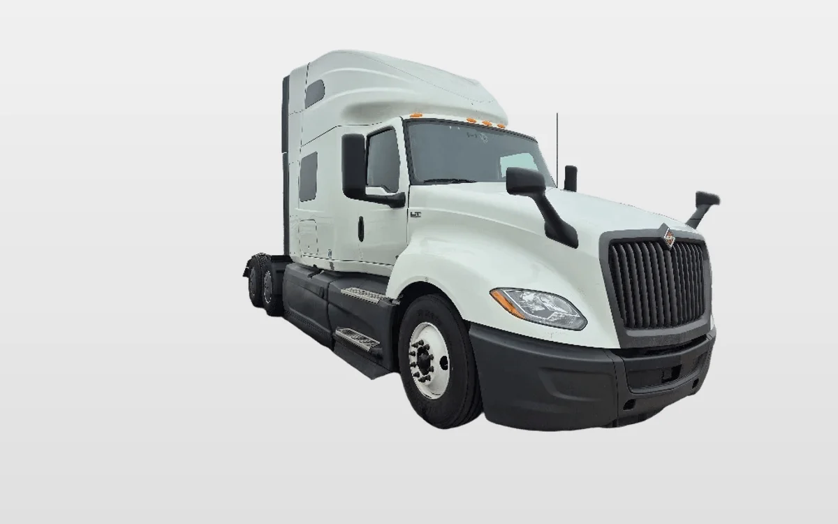 2023 International LT - image 1