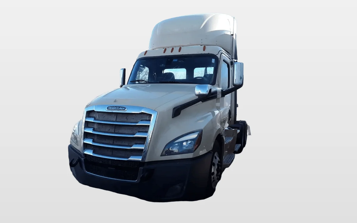 2020 Freightliner Cascadia - image 1