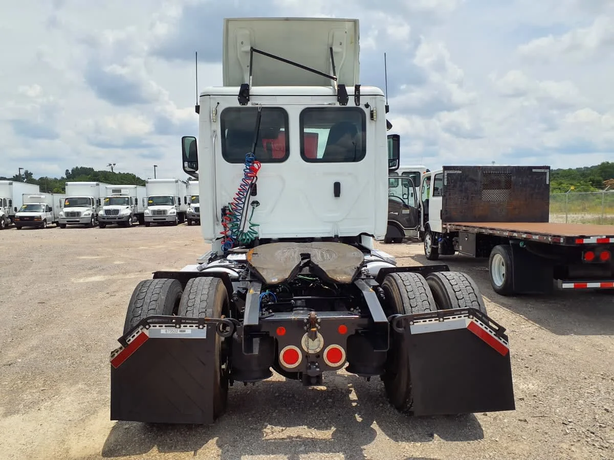2019 Freightliner Cascadia in Birmingham, AL — photo 5