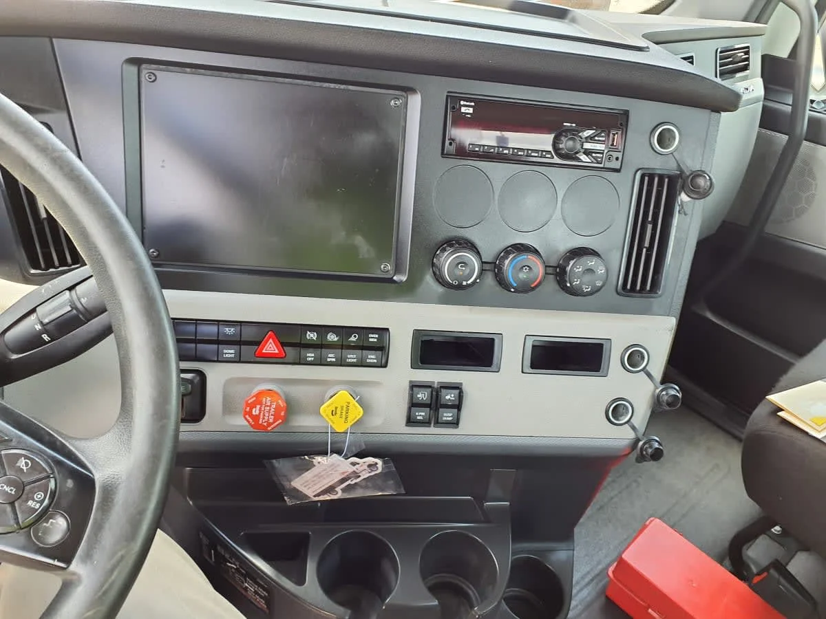 2019 Freightliner Cascadia in Birmingham, AL — photo 13