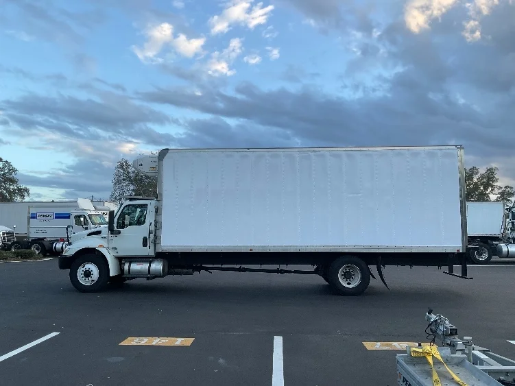 2021 International MV in Tampa, FL — photo 4