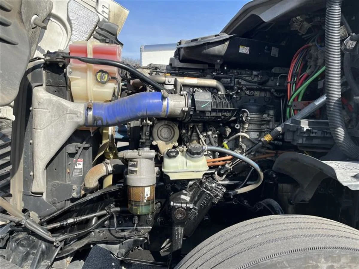 2019 Freightliner Cascadia in Beltsville, MD — photo 8