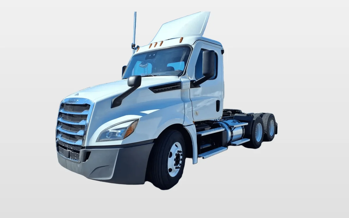 2022 Freightliner - image 1