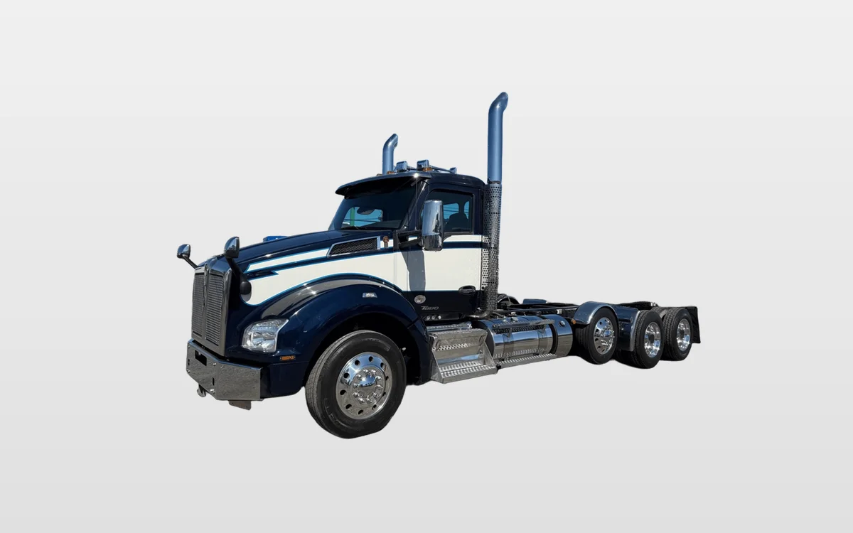 2022 Kenworth T880 - image 1