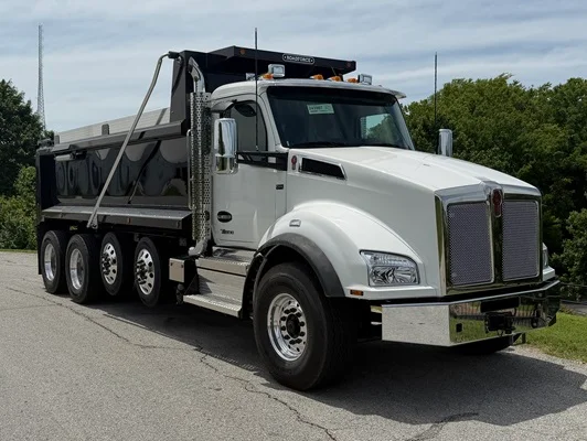 2027 Kenworth T880