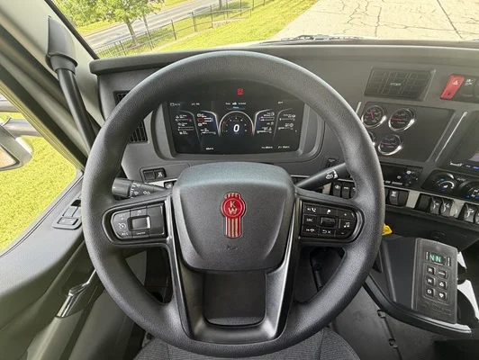 2027 Kenworth T880 in Springfield, MO — photo 23