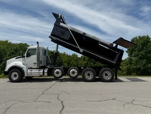 2027 Kenworth T880 in Springfield, MO — photo 16