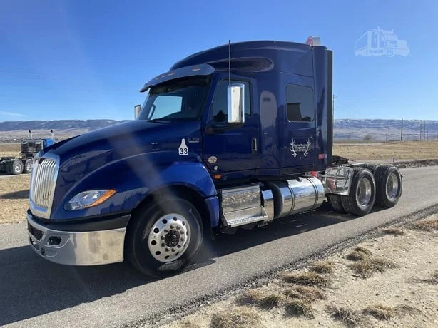 2022 International LT in Casper, WY — photo 3