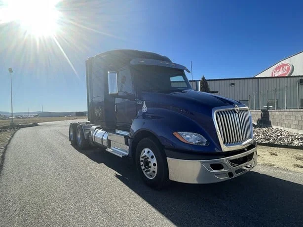 2022 International LT in Casper, WY — photo 4