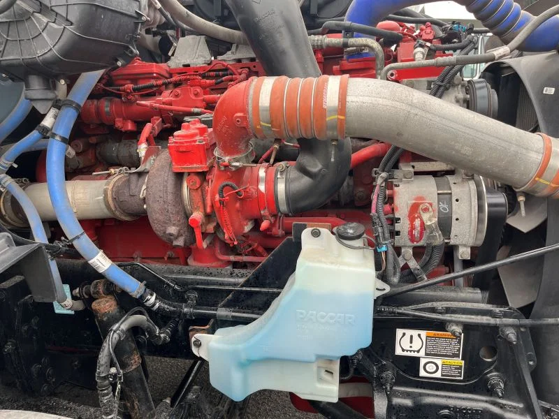 2022 Peterbilt 579 in Knoxville, TN — photo 6