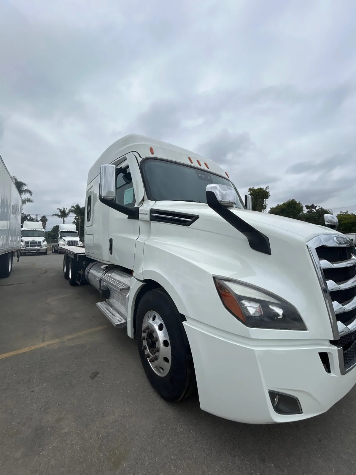 2020 Freightliner Cascadia in Fontana, CA